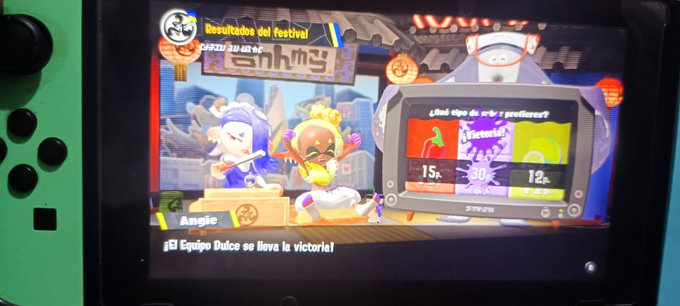 Ahuevo el team dulce gana, agradecimientos especiales a mi ri&ntilde;&oacute;n reci&eacute;n recuperado de la arena por comer<a href="/tag/splatoon"class="tags"><span>#splatoon</span></a><a href="/tag/splatfest"class="tags"><span>#splatfest</span></a><a href="/tag/splatoon3"class="tags"><span>#splatoon3</span></a><a href="/tag/teamsweetswe"class="tags"><span>#teamsweetswe</span></a>