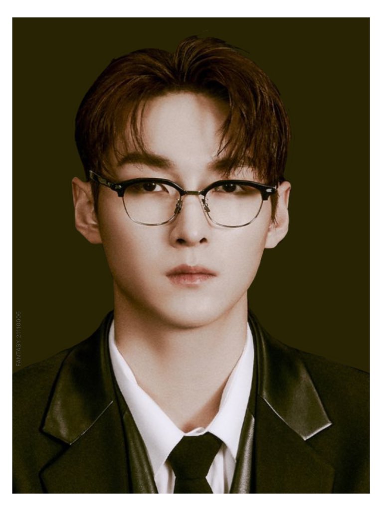 SF9officail's tweet photo. ㅤ
— Baek Zuho as Agent Leo. 🕵🏻‍♂️
🔍 : [@zuhcbaek @zusho @zuu_ho @zuuu_oh @zuuuuuu_oh]
ㅤ https://t.co/6U5kkGlc06