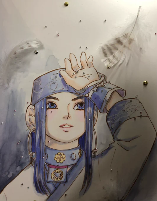 本当はアナログ水彩とコラージュで作ってみたんですが、技術が追いつかず下書きのデジタルに着色したら結局こっちがしっくりきたのでした。何回でもやり直しきくもんね。羽根は白いのしか手に入らなかったのでペンで着色。ラメはネイル用のもの。作業は楽しかった。 