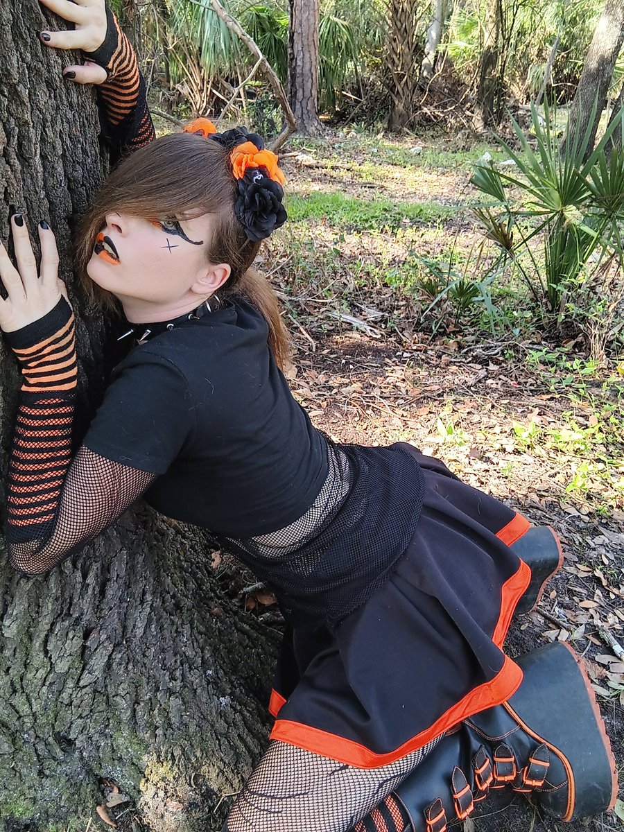 LokiElfGod_1's tweet photo. #2022 has come to a close as the doors open to a new year and new adventures I hope all of you will join me on our new journey of #2023 
#spookyemo #spookyemogirl
#emo #emogirl #emostyle #emohair  #emofashion #scene #scenegirl #alternativegirl #alternativefashion https://t.co/v4jCHEM5u3