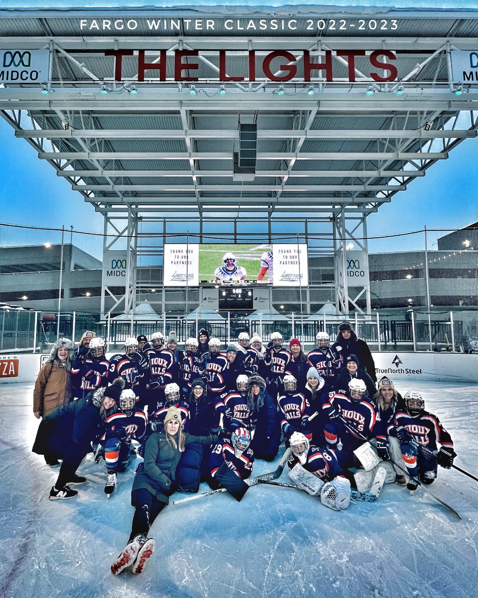 SFYHA's tweet photo. Lots of great wins and matchups this weekend.  Happy New Year!  2023 here we come! https://t.co/Aril419Tlr