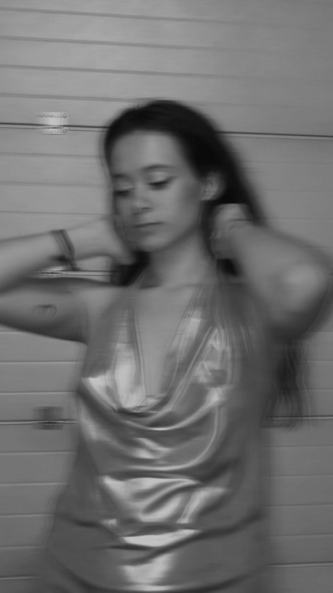 MertzManon7's tweet photo. Back To Black https://t.co/4I1oTxkgQg