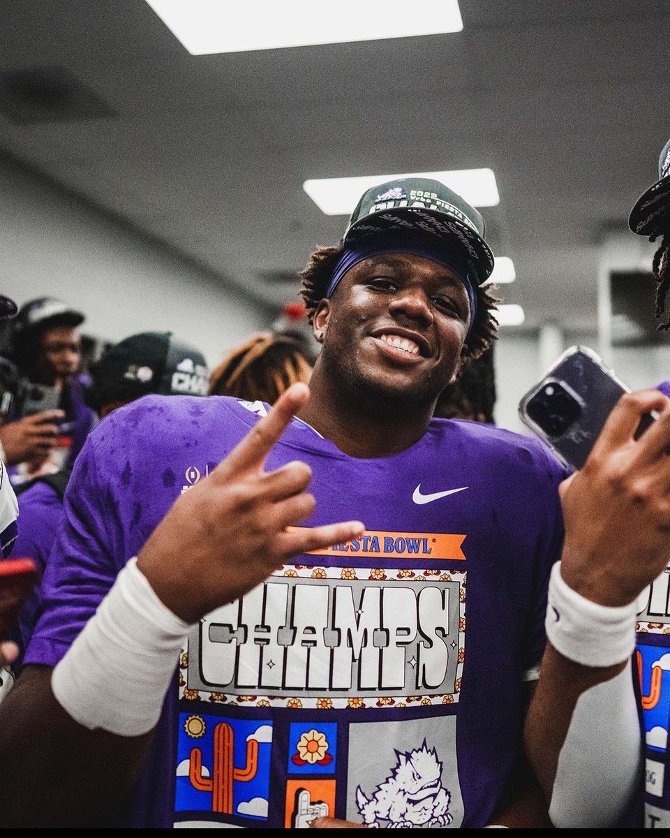 ALL_EN_7v7's tweet photo. 🔥 @Fiesta_Bowl champs! Congratulations to former #WeALLEN star @ShadrachBanks https://t.co/41wKufIaTV