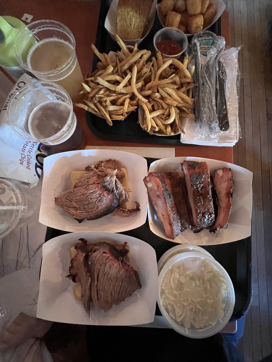 ChrisVaccaro's tweet photo. Lastly, it’s always off to #TownlineBBQ in #Bridgehampton for moist brisket and a half rack of St. Louis ribs to open the year. https://t.co/J2u53LRjSP