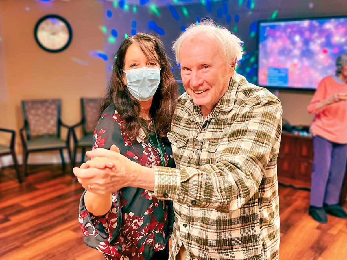 aegisliving's tweet photo. Happy New Year! ๐
Our residents at Aegis Living Callahan House know how to ring in the New Year in style. Here's to a healthy and joy-filled 2023. โจ
#aegisliving #newyear #newyearseve #newyearsresolution #happynewyear #love #possibility #newbeginnings https://t.co/2Uin4D2Fkx