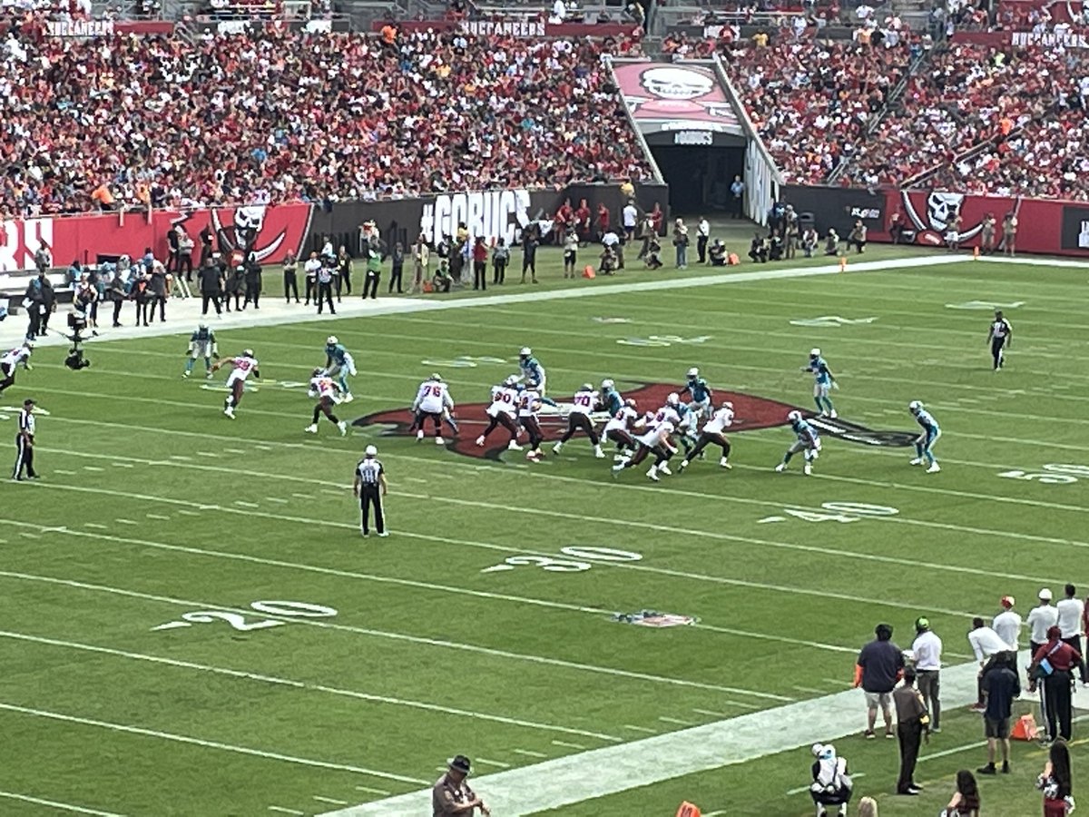 DolFan4LifeNFT's tweet photo. Thank you and Big shoutout to @metafansnft for the awesome tickets to the @Buccaneers vs @Panthers game today 🙏 🤩 
Me and my son had a great time! 😎Happy New Year with a Bucs win!
LFG 🔥 https://t.co/Wa3DJpVaXE