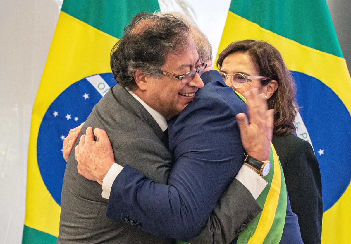 Gustavo Petro tweet media