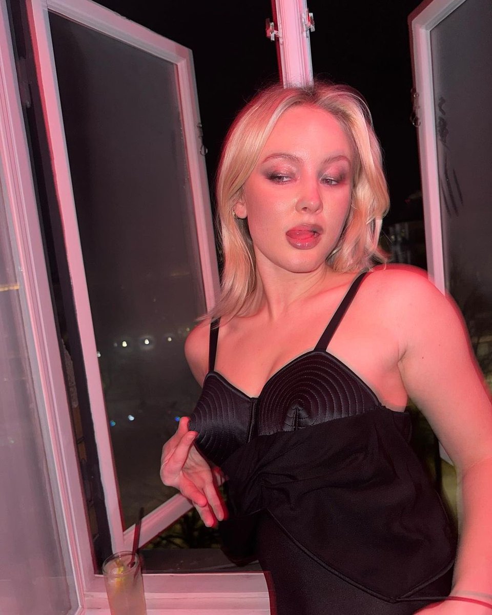 Zara Larsson Argentina (@argzaralarsson) on Twitter photo 📸 | <a href="/ZaraLarsson/">Zara Larsson</a> stunning vía Instagram!
— ‘Happy new year!!!!!! Lets do the impossible possible!!! Let's be even sexier 2023’ 📸 | <a href="/ZaraLarsson/">Zara Larsson</a> stunning vía Instagram!
— ‘Happy new year!!!!!! Lets do the impossible possible!!! Let's be even sexier 2023’