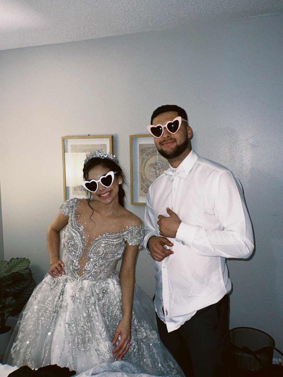 andrea_sossaa's tweet photo. Mr. &amp; Mrs. 🤍💍 https://t.co/UtIqEv7wuA