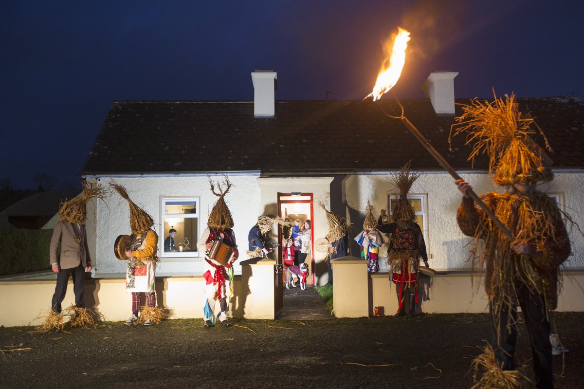 EdwinaGuckian's tweet image. The Mummers Join making the Sunday Independent today thanks to @BrianFarrellPh1. 
Annaduff, Glenfarne and Mohill Mummers are hitting the roads of Leitrim tomorrow. It would be mighty if you could come out and join us. 
Details here: sowingtheseedproject.com/mummers

@HeritageHubIRE
