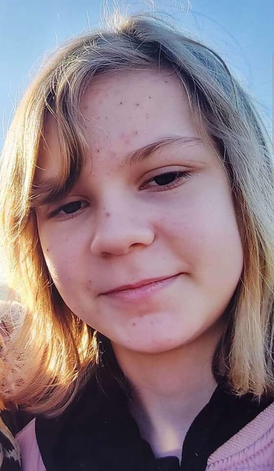 ‼️UWAGA‼️
ZAGINĘŁA NASTOLATKA 

11 - letnia Jagoda Cudzich-Bularz wyszła w noc sylwestrową około 5 nad ranem ze swojego domu w Poroninie i udała się w nieznanym kierunku. 

11-latka była ubrana w czarną kurtkę i ciemne spodnie. Na głowie miała założony jasny kaptur od+