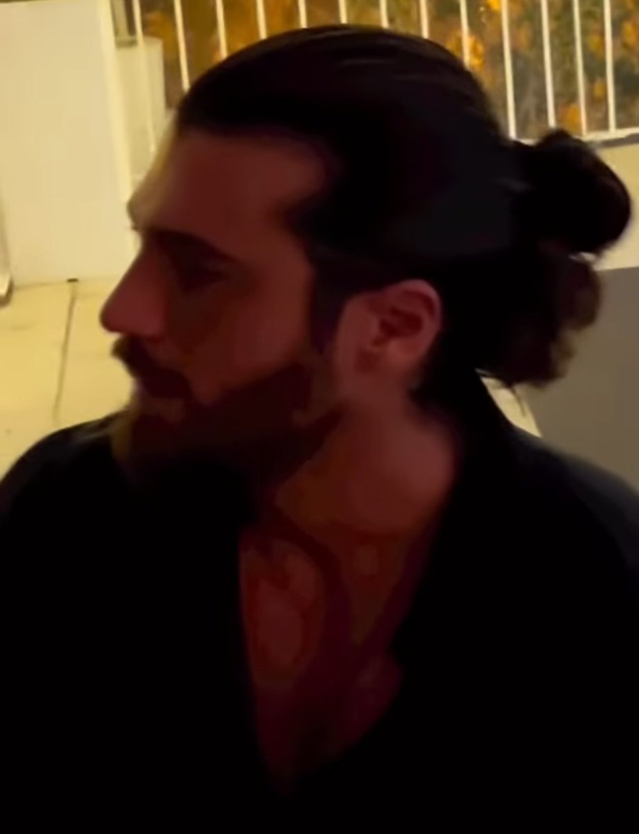 Good night 🌟Buonanotte 🎄
Iyi geceler 💝  Hezký novoroční večer děvčata, ať máte klid a pohodu. Snad jste si dnes odpočinuly 🤗 Krásnou dobrou noc 🌟💝🧸🎄🌟

#CanYaman 
#ElTurco 

#CzechFansCanYaman 

🌟🌟💝🌟🌟💝🌟🌟💝🌟🌟💝🌟🌟