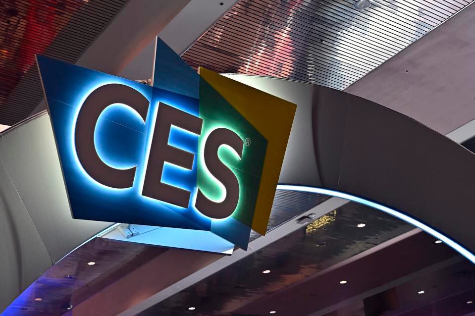 The Ultimate #CES2023 Guide To The Hottest Parties, Panels And #Robots

<a href="/Forbes/">Forbes</a>
forbes.com/sites/martinep…

#AI #IoT #5G #FutureOfWork #Automation #DigitalTransformation <a href="/CES/">CES</a> <a href="/GaryShapiro/">Gary Shapiro</a> <a href="/SpirosMargaris/">Spiros Margaris</a> <a href="/DeepLearn007/">AI</a> <a href="/JimHarris/">Jim Harris</a> <a href="/pierrepinna/">Pinna Pierre</a> <a href="/jblefevre60/">Jean-Baptiste Lefevre</a> <a href="/chboursin/">Christine Boursin 🌐</a> <a href="/mvollmer1/">Dr. Marcell Vollmer #StaySafe #CES2026</a>