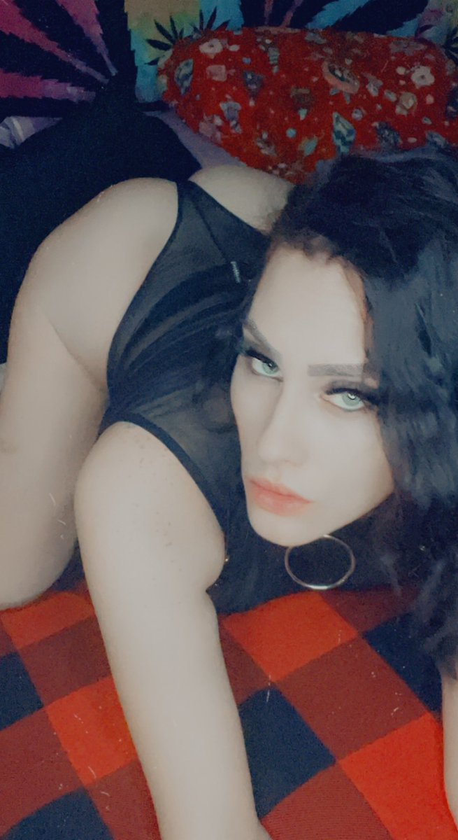 temptationsddx's tweet photo. https://t.co/pQSvPoqb7W     TWEET IT BABY COME SAY HELLO https://t.co/YDpWnRt6R3
