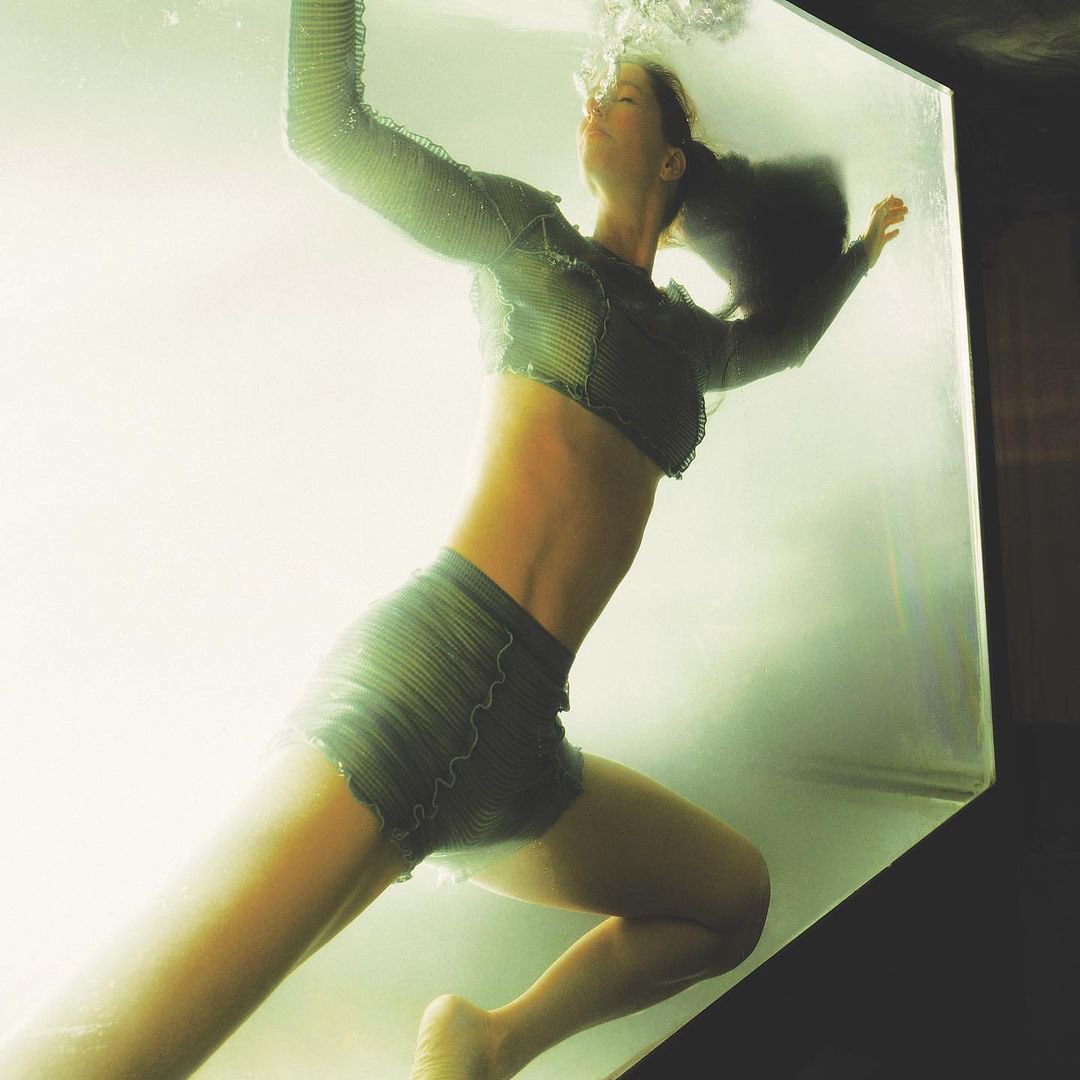 pyerissey's tweet photo. gisele bündchen by zhong lin for the perfect magazine issue 3 https://t.co/faAu27Gsob