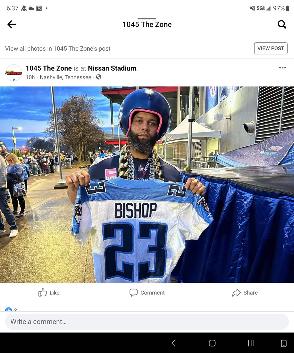 CADILLACG33's tweet photo. Finally got my @bbishop23 HITMAN superbowl season @Titans jersey signed #Nashville #DALvsTEN #TNF #tennessee #titans #Cowboys #texas #dallas #gameday #TitanUp #amazon #prime https://t.co/JSosn2PMap