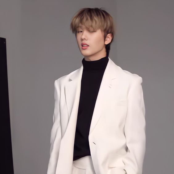 JMJSFEED's tweet image. allure.

#JISUNG #지성 #NCT