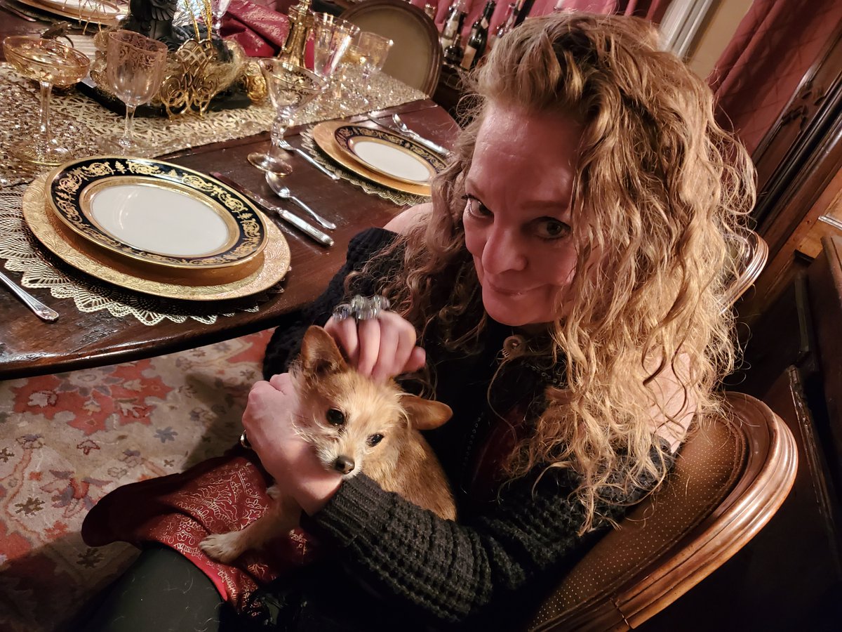 CirculineMusic's tweet photo. Circuline's Natalie Brown and her new little buddy, Petey, wish you a Healthy and Happy New Year! ๐
~
#notourdog #borrowedprop #petey #peteythedog #doglovers #cutedoggy https://t.co/evRtyQxAX0