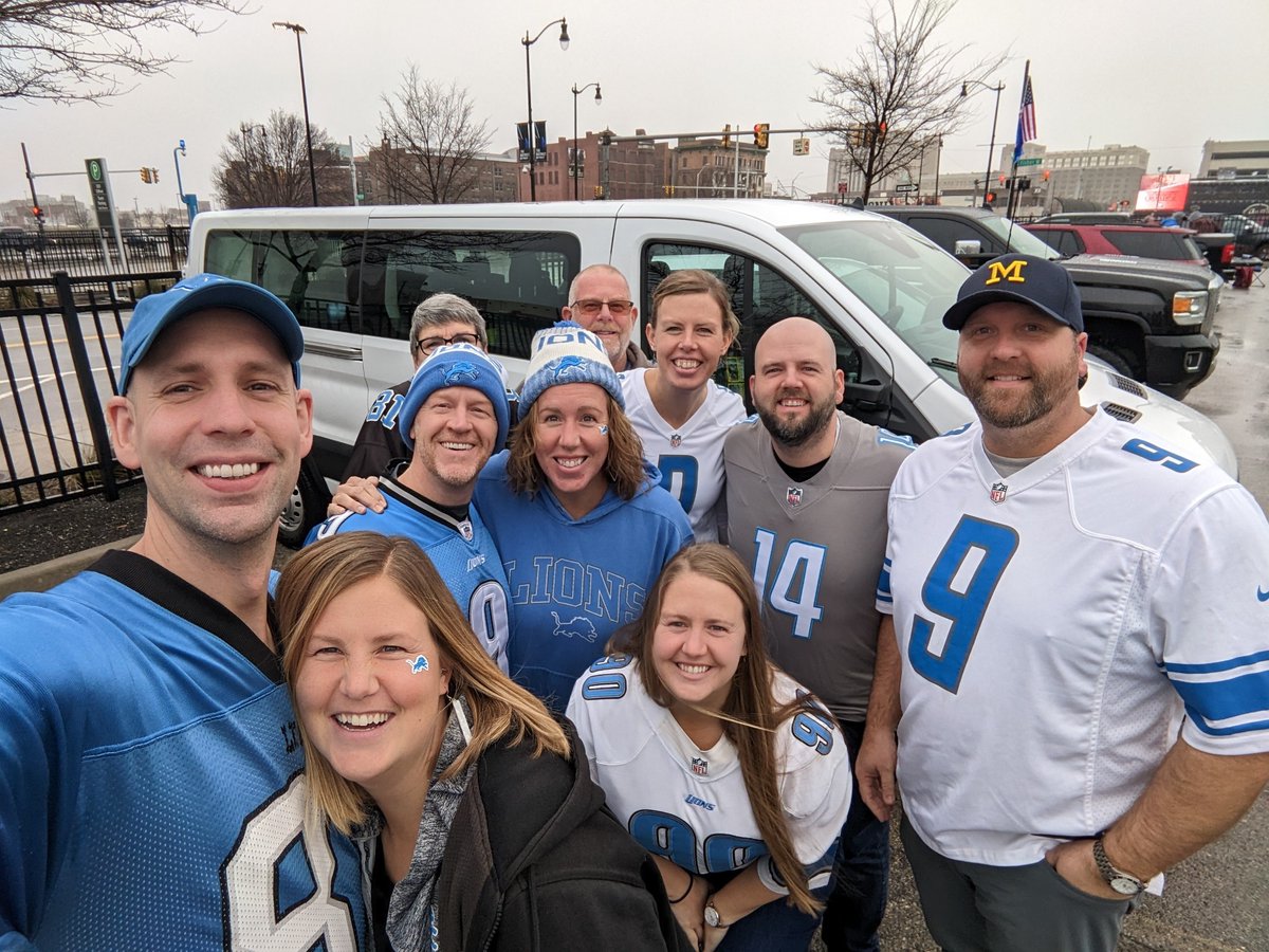 Gangs all here! @fordfield @Lions #OnePride #DetroitvsEverybody #CHIvsDET