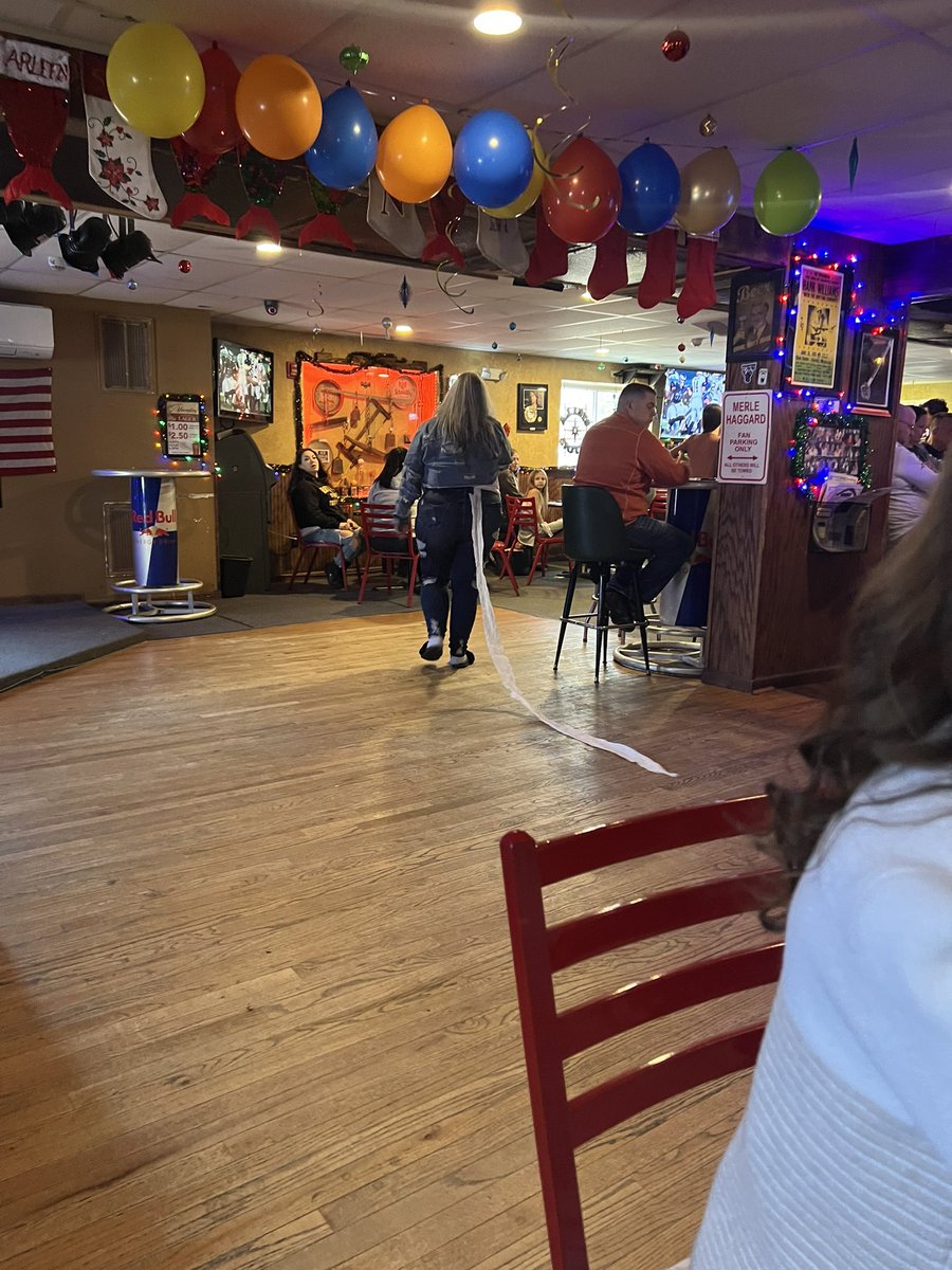 mc_nottatalker's tweet photo. Only at the NUGGET, best wings and TP! https://t.co/NSlKaB0M2q