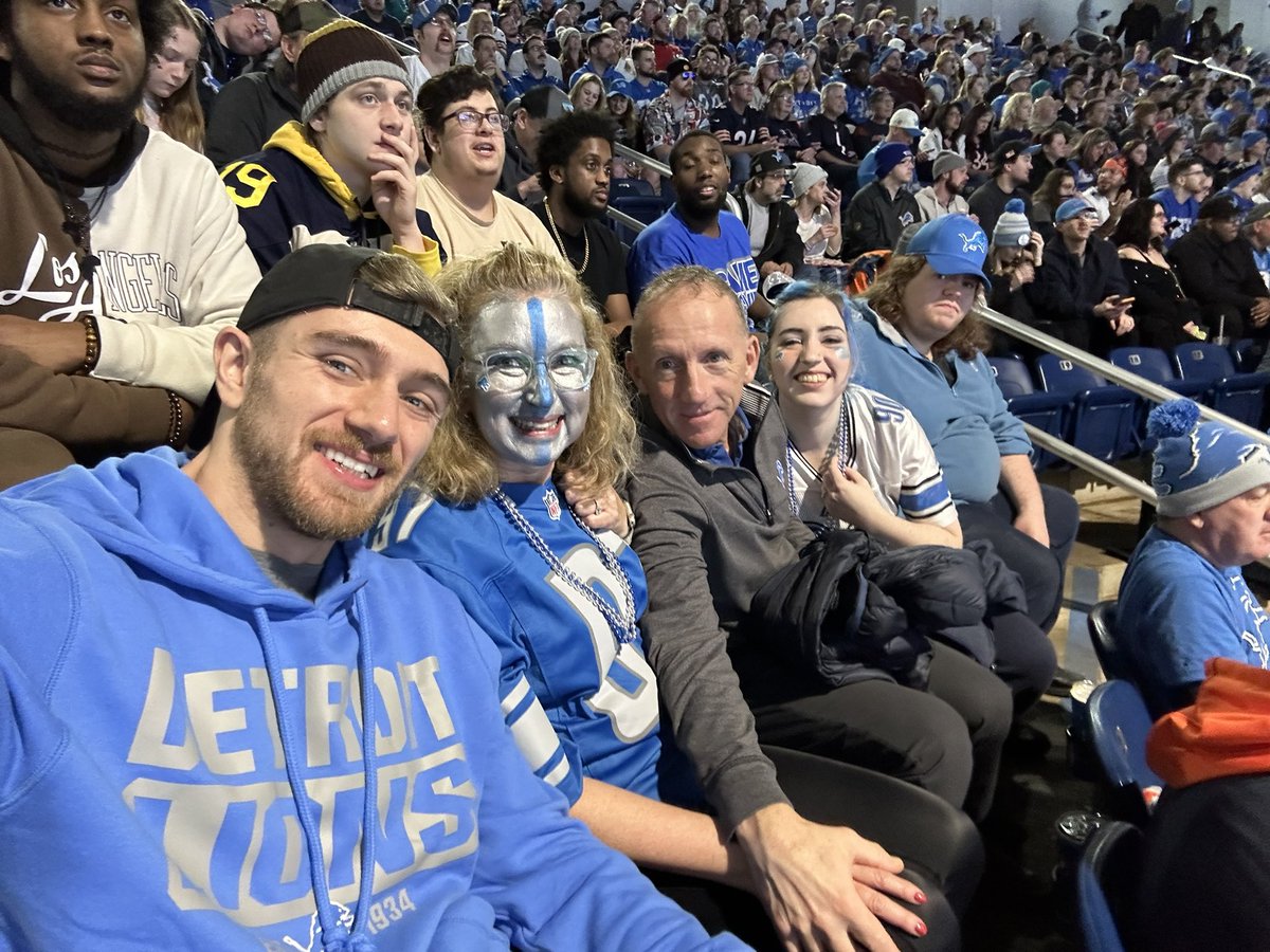 ChaneyTom's tweet photo. #onepride https://t.co/J5oBIyOFh6