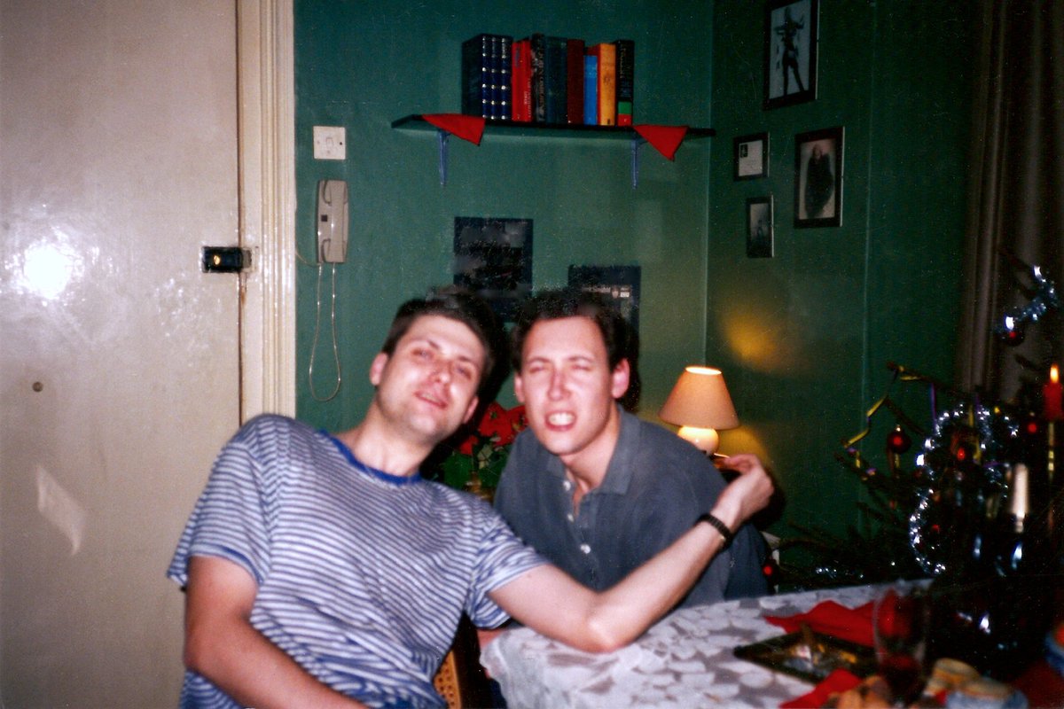 Devastated to learn of the passing of my old friend, Simon Hanley. My condolences to his whole family. Thanks for the happiest of times, mate. Say hello to #Bowie, when you see him.