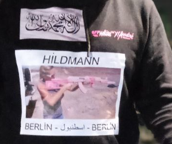 hildbusters's tweet photo. „Designer-Hoodie“, ich kann nicht mehr! 🤣🤣🤣
Eigentlich dachte ich ja, viel tiefer als aktuell könne #Attilauch nicht mehr sinken. https://t.co/vIJKCCe8jo
