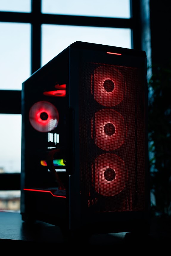apexgamingpcs's tweet photo. Which PC are you choosing?

Like for Red ❤️
Retweet for Blue 🔁 https://t.co/HOlvpb8jm3