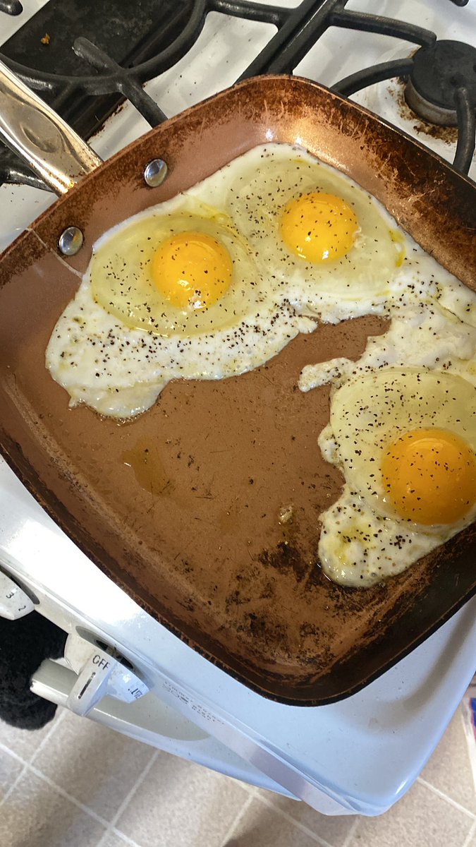 StepsGG's tweet photo. How do you like your eggs? https://t.co/Y33GWpNEgZ