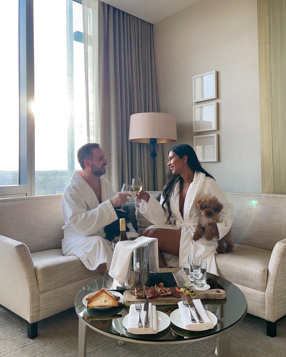 FSToronto's tweet image. New Year, same traditions. #WakeUpWithFS and greet the new year. How are you spending the first day of 2023? 📸: justjamiep #FSToronto #FourSeasons #NewYear2023 #2023