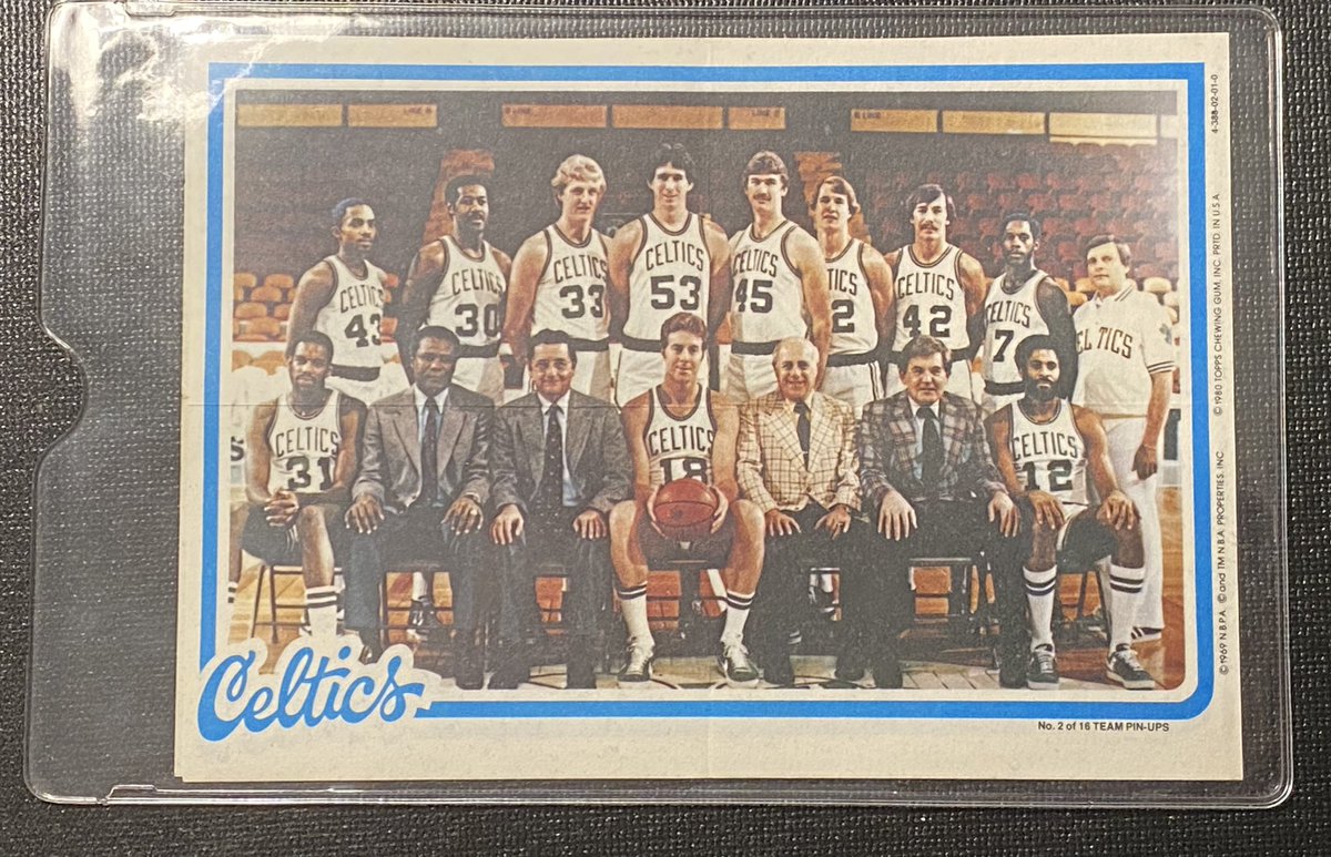 sportscardpicks's tweet image. #6 One of my 2022 #cardgoals was to add each of Larry Bird’s rookie cards (other than the Magic/Erving). I didn’t accomplish that at my admittedly cheap purchase attempts but did add one from 1980-81 Topps. This sweet oversized team photo poster for about $5.