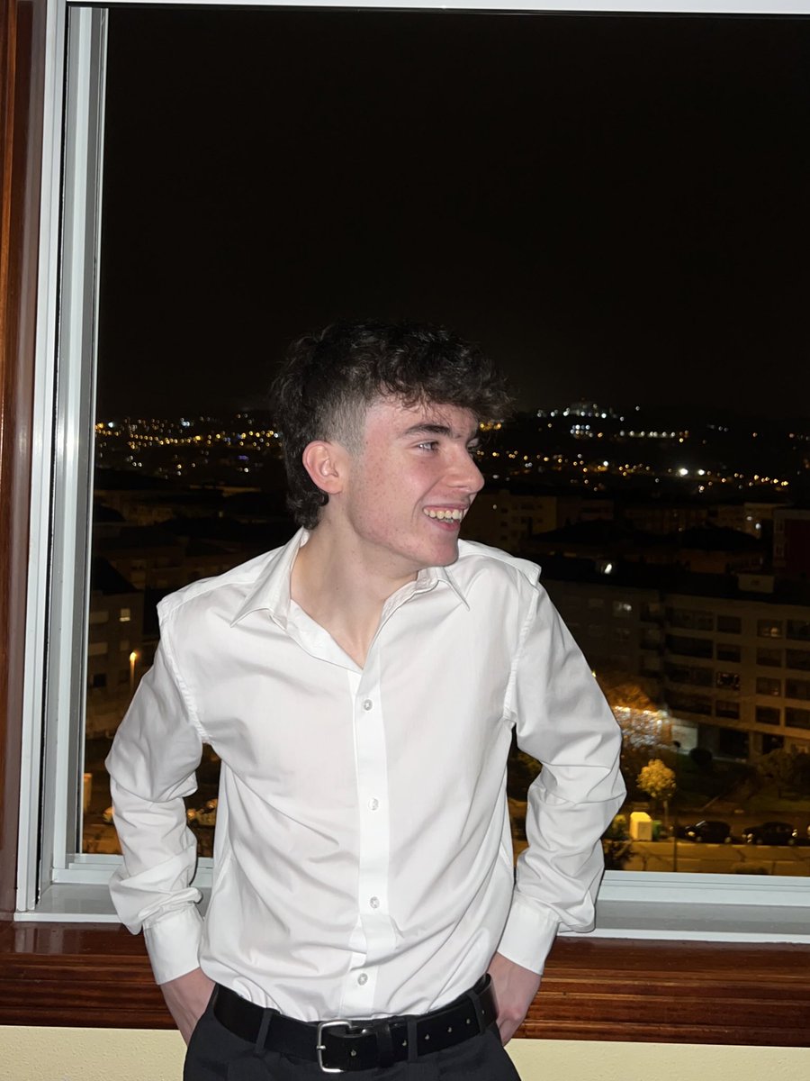 aleeexfg's tweet photo. me sentía guapo https://t.co/Fji2dbNU2R