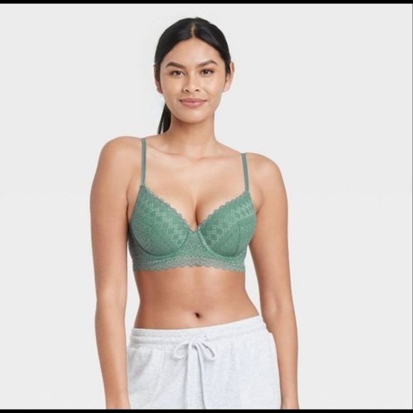 10xvintage's tweet photo. So good I had to share! Check out all the items I'm loving on @Poshmarkapp #poshmark #fashion #style #shopmycloset #merona #rachelcomey #auden: https://t.co/ijItxeSwyw https://t.co/8oRMXxZ8hG