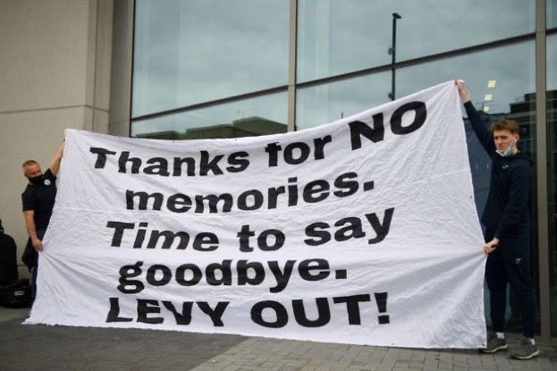 Karl_Banner's tweet photo. #LevyOut #EnicOut #THFC #COYS #OneTrophy #22Years #CashCow #Liars #ToDareIsTooDear #Parasites #LevysWankBowl #embarrassing #pathetic #Expensive #Property #monitoringFC #HardToDoBuisnessInJanuary #Bottlejobs #Top4merchants #MidTable https://t.co/DCepYs9Xo3