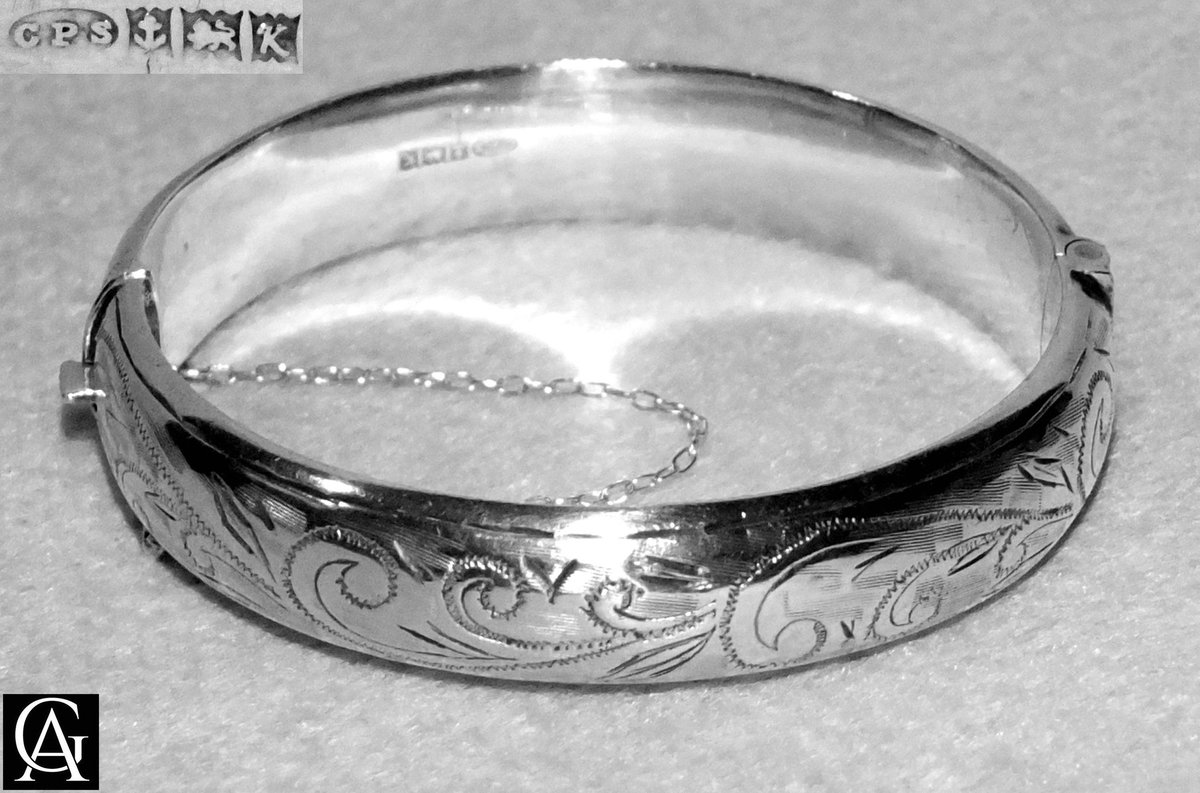 New listing a #Vintage #Sterling #Silver Engraved Hinged #Bangle with Safety Chain by CPS #Jewellery Co Ltd, #Hallmarked #Birmingham 1959

#etsy #vintagejewellery #valentinesdaygift #vintagebangle #vintagesilver #Silverbangle #etsyvintage #Vintageonetsy etsy.me/3Il4IoO