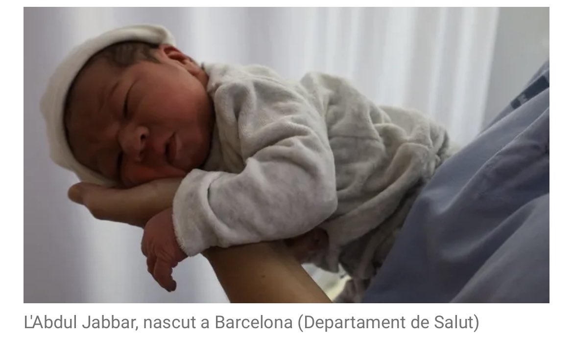 SergiMaranya's tweet photo. Zakaria (Palafrugell) i Dayla Mia (Esplugues), primers nens nascuts a Catalunya el 2023.
👉🏻Primers nens en cada regió sanitària: Yousaf (Terres de l’Ebre), Álex (r. Metropolitana Nord), Abdul Jabbar (Barcelona), Pau (Lleida), Yasmin (Tarragona).
🤔 Els catalans ja no tenen fills? https://t.co/pUY6iuNsJa