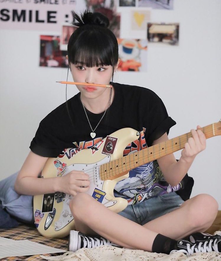 ⠀ 

        💭
              in my rockstar era 
⠀
⠀