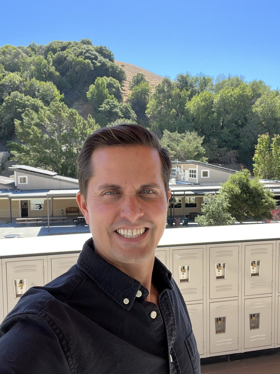 JohnNatBaker's tweet photo. After five months as a new principal, my resolutions for our school in the New Year:

1. Get into classrooms. Every day.
2. Build more shared leadership structures: specifically a Guiding Coalition.
3. Get our teacher teams on-board for identifying priority skills.

Here we go! https://t.co/F23rH5ZXPt