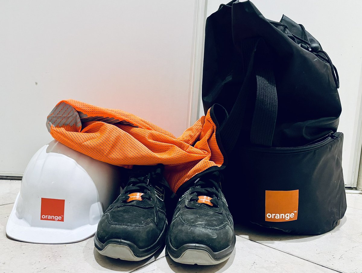 L’année 2022 s’est achevée et a marqué la fin de mon aventure au sein des équipes techniques #UISO d’inoubliables souvenirs ! #Merci 🙏#InterventionForever #EPI 👷🏻 2023 démarre avec de formidables défis 💪et un nouveau collectif Entreprises #DEGSO <a href="/OrangeOccitanie/">Orange Occitanie</a> <a href="/OrangeNvAquit/">Orange Nouvelle Aquitaine</a>