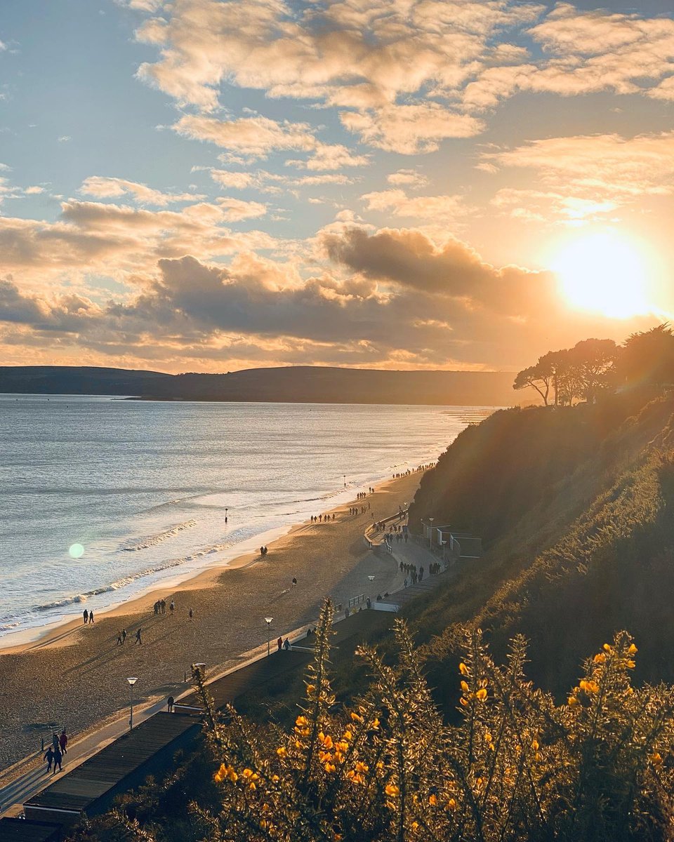 Happy New Year from Love Poole
pooletourism.com 

📷: IG/ bgom_photography