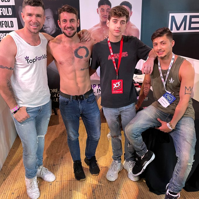 Start the New Year off right with your favorite Fleshjack Boys   https://t.co/mMBOWYdIuP https://t.c