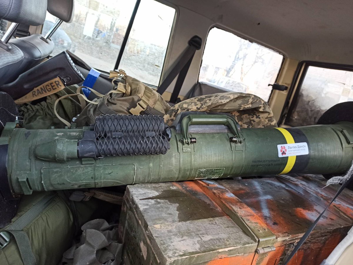 dim0kq's tweet photo. Take a second to thank every Ukrainian defender that didn’t make it to 2023.

They are the reason why we can be in 2023. https://t.co/C8l5VK3vN3