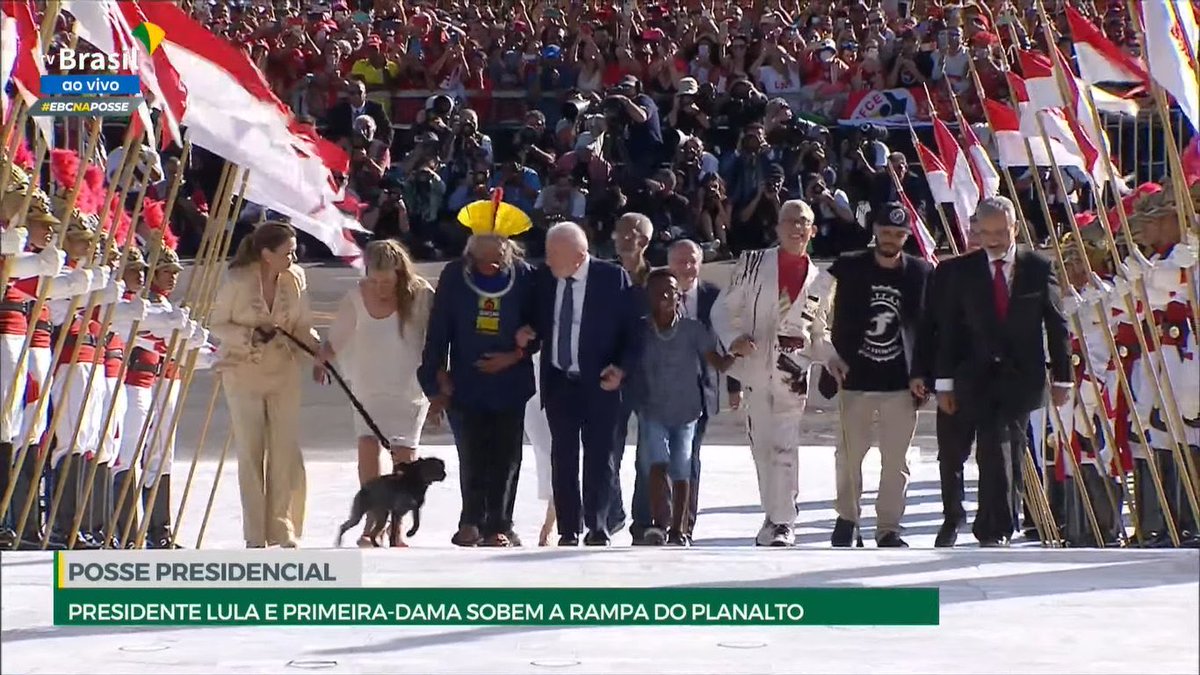 rsadovski's tweet photo. Feliz 2023, agora de fato! Que momento emblemático, que momento bonito! https://t.co/4GBb4mOwkr