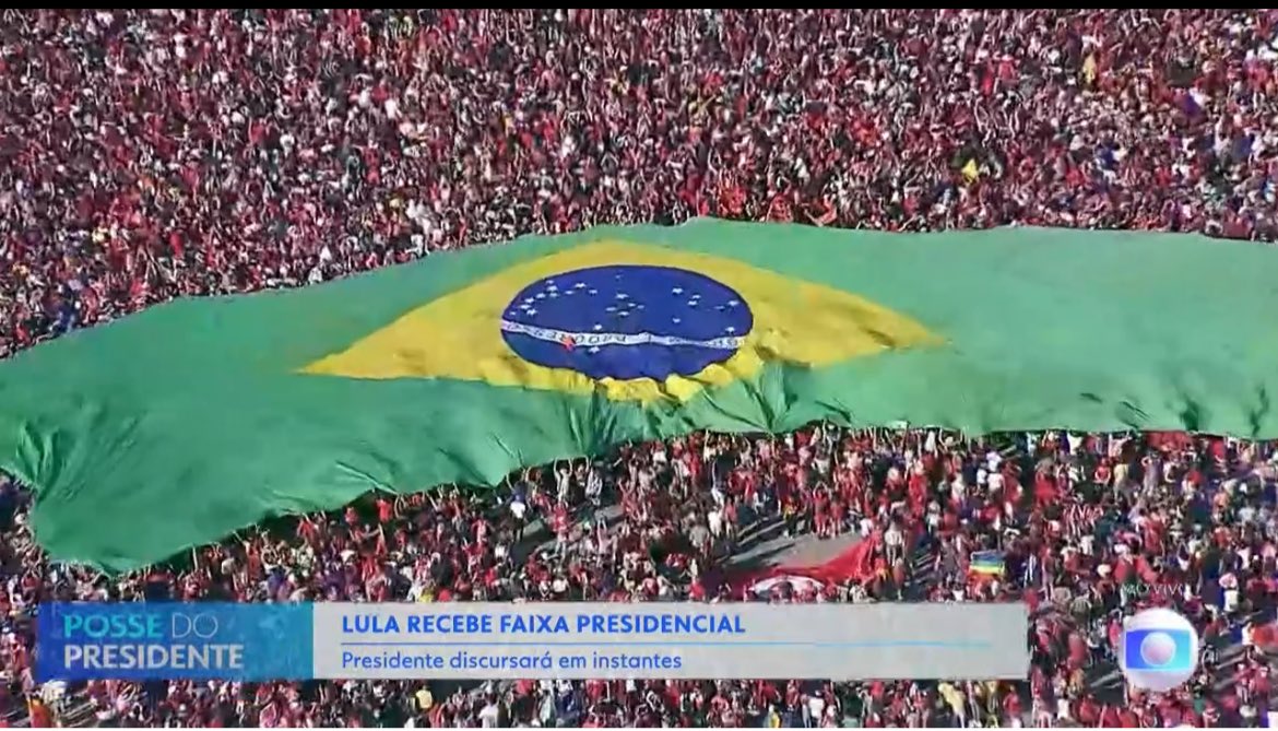 TEMOS A NOSSA BANDEIRA DE VOLTA