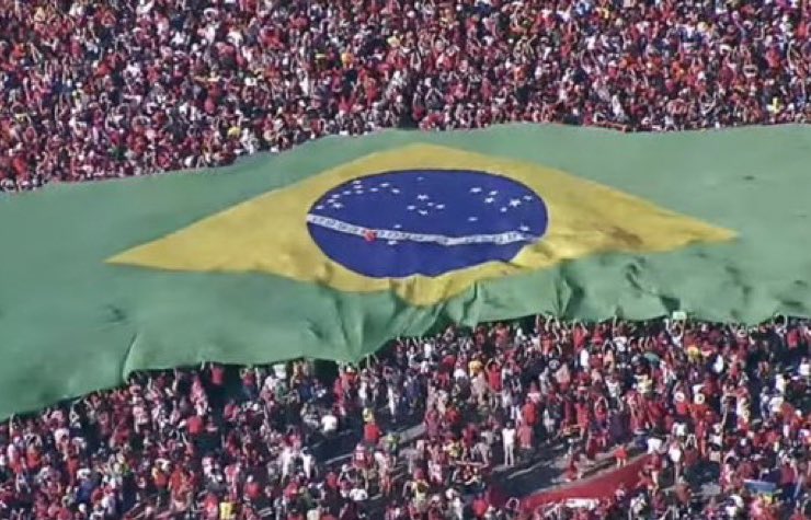 choquei's tweet photo. @BolsonaroSP Serve essa daqui Eduardo? https://t.co/52EqOvpCO3