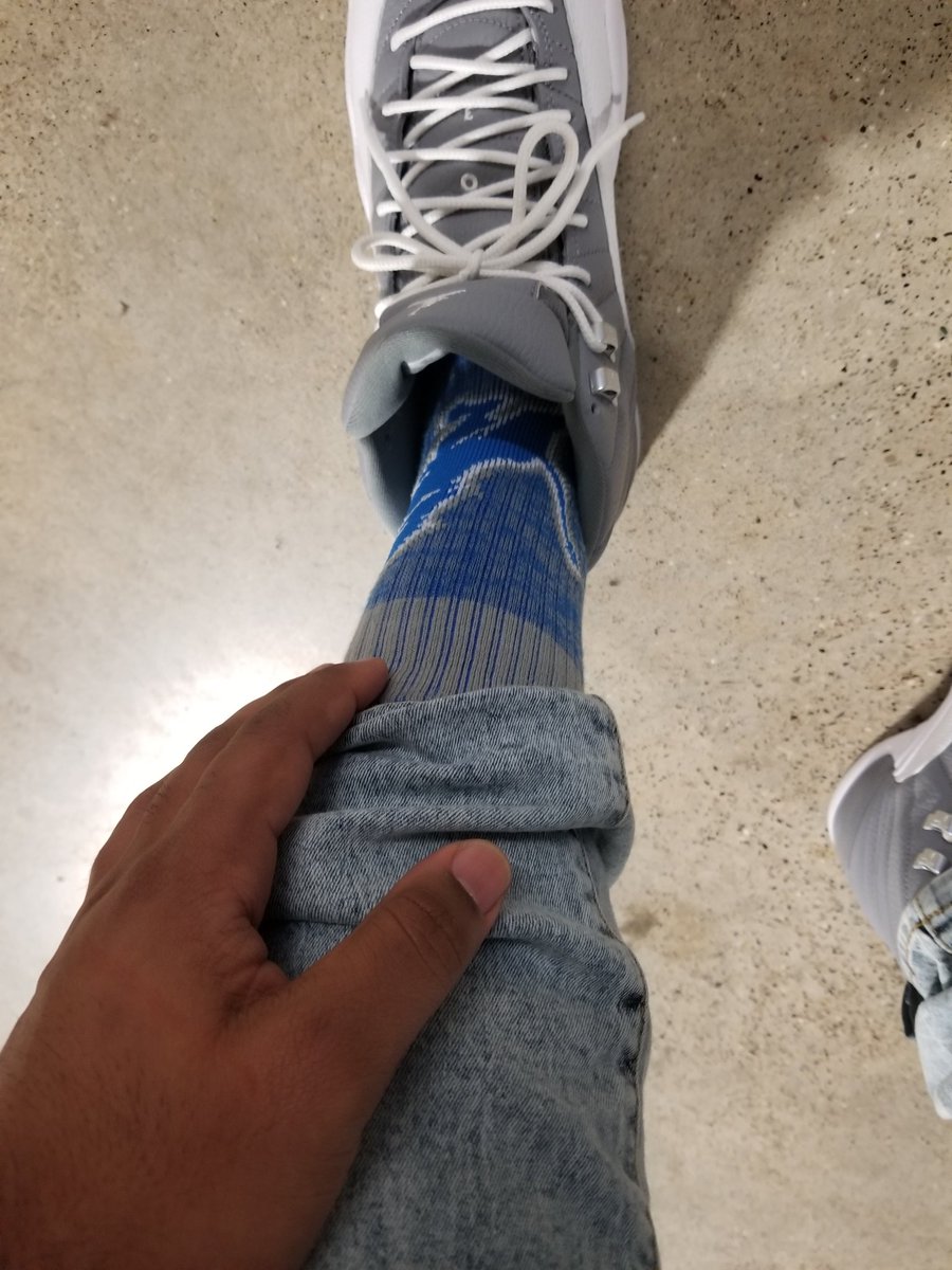 Coach_Cash_'s tweet photo. Reppin the home team today! #LetsGoLions #LionsVsBears #DetroitVsChicago #HappyNewYear
@Lions @ChicagoBears @NFL https://t.co/9VGvSmKZbQ