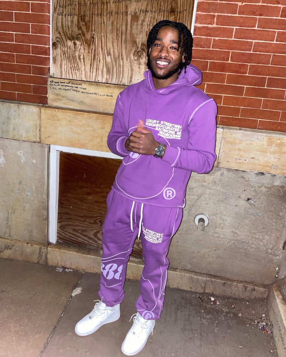 _24kamo's tweet photo. The future’s a mystery, your past is history the only real gift is the present 💯 #DRAMAWORLD🌎 #LLCASINO🎰 #BipSquad⛹🏾♂️ https://t.co/8wRymQjaFK