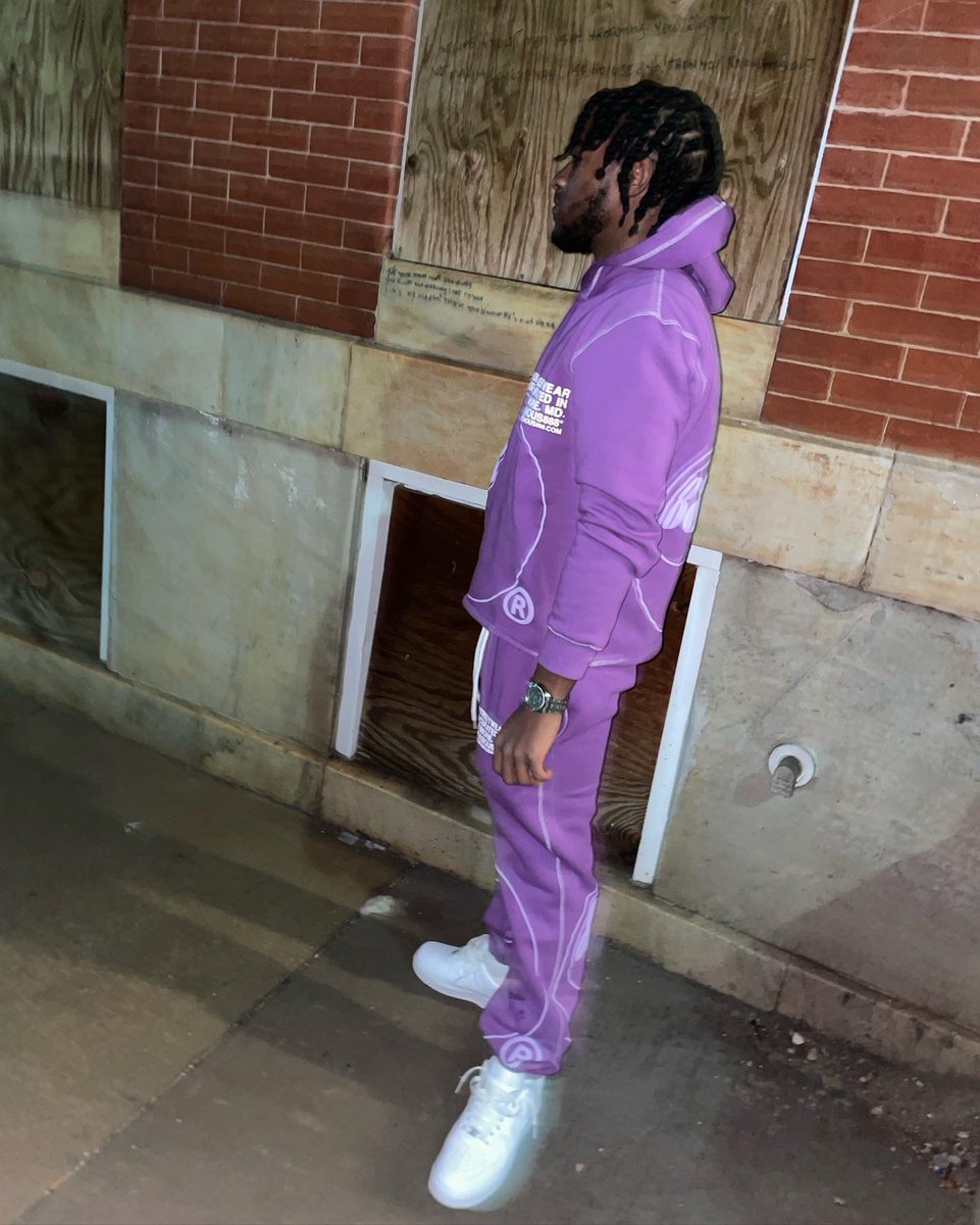 _24kamo's tweet photo. The future’s a mystery, your past is history the only real gift is the present 💯 #DRAMAWORLD🌎 #LLCASINO🎰 #BipSquad⛹🏾♂️ https://t.co/8wRymQjaFK