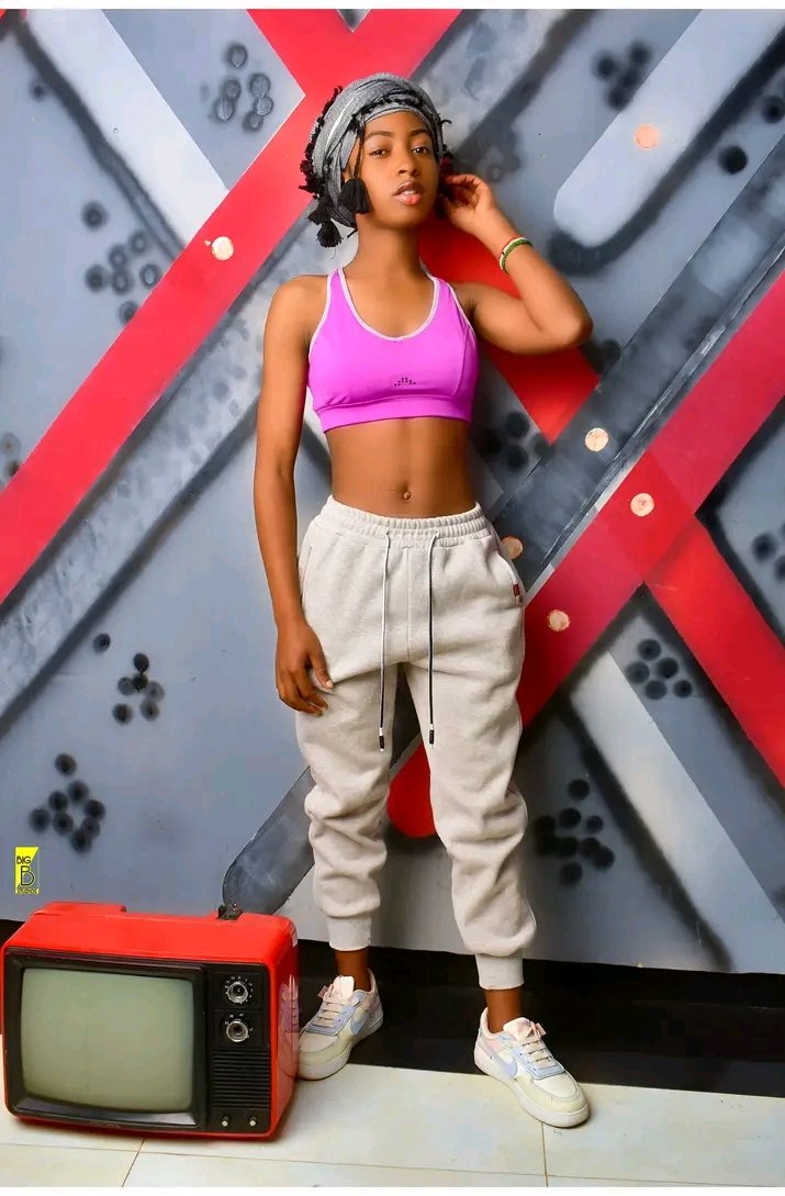 CBDFinestBabe's tweet image. Wenye mlikua mnasaidia mamangu kunishika do nionge maji baridi na nitadikwe hope you're now Soldiers 💔