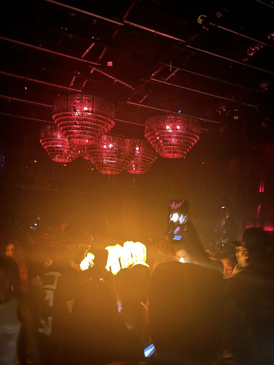 S ! M O N E (@yourownsimone) on Twitter photo 